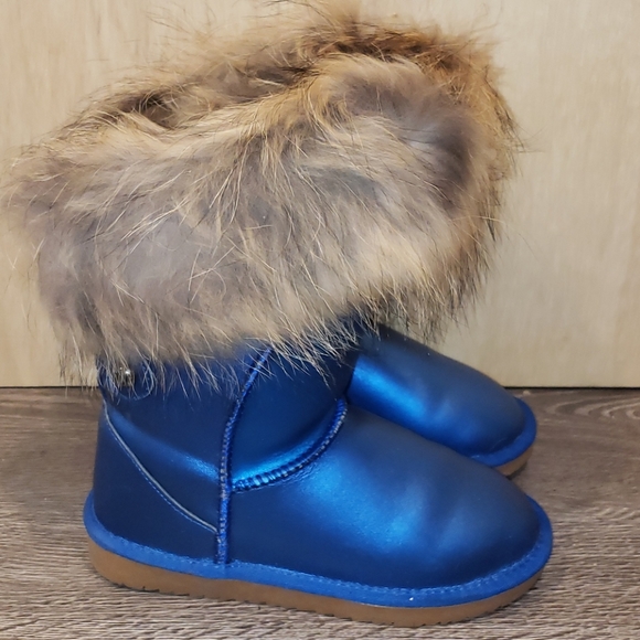 Boots - Picture 3 of 5